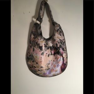 Icon Georgous handbag